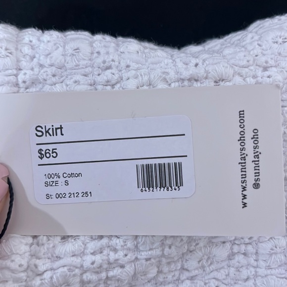 White Sunday’s soho everleigh skirt size Small - Picture 4 of 6